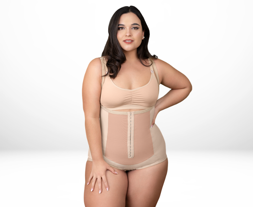 3XL|Becca is wearing a Corset in size 3XL, she's 5' 9.5