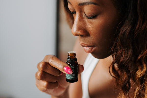 The Healing Power of Essential Oils for Postpartum Recovery
