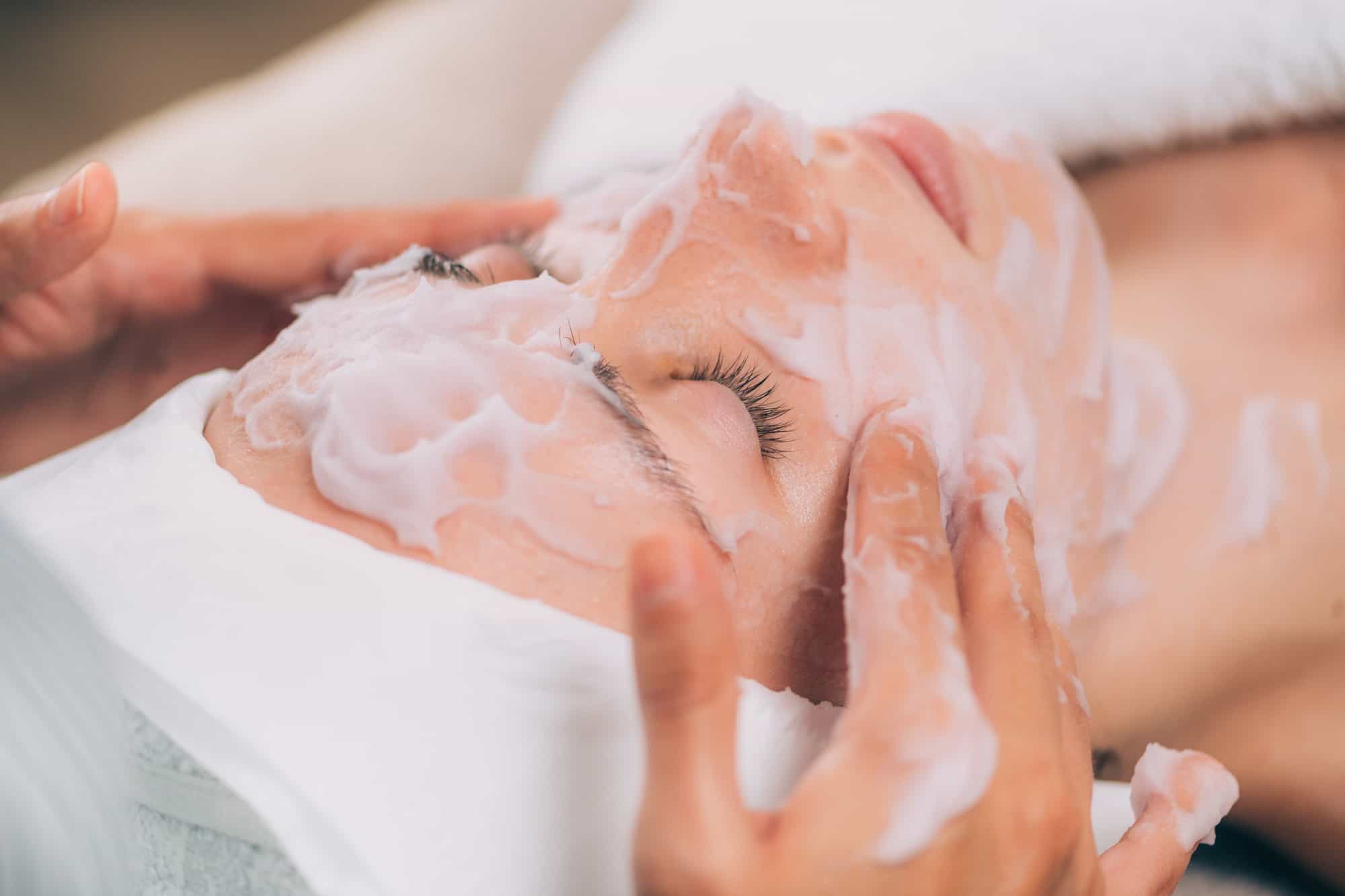 Pregnancy Skincare: What’s Going On and What to Do About It