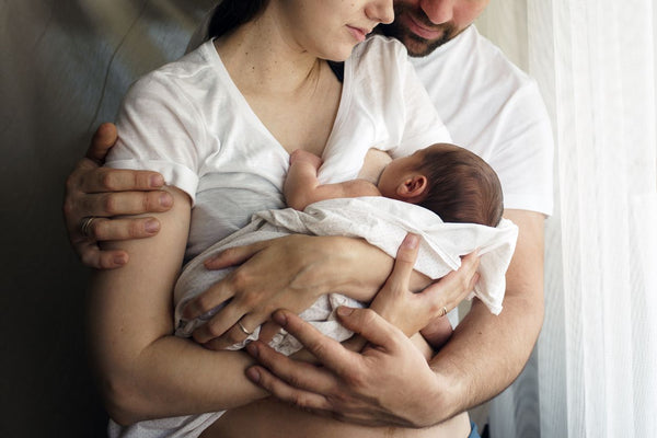 Nurturing Love and Support: How Dads Can Care for New Moms After Birth