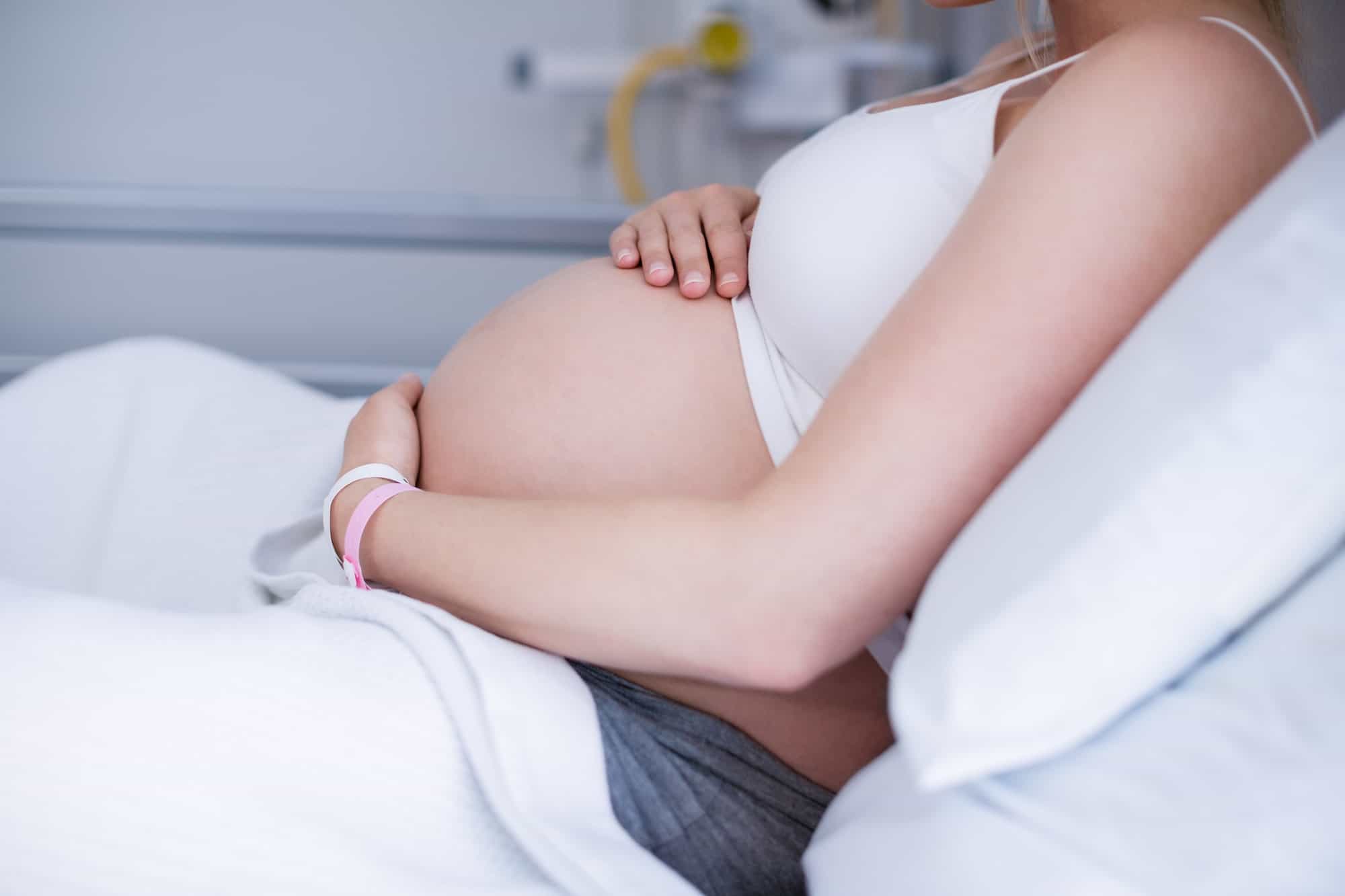 9 Things to Expect at the Hospital During Stages of Labor (#7 is pretty obvious)
