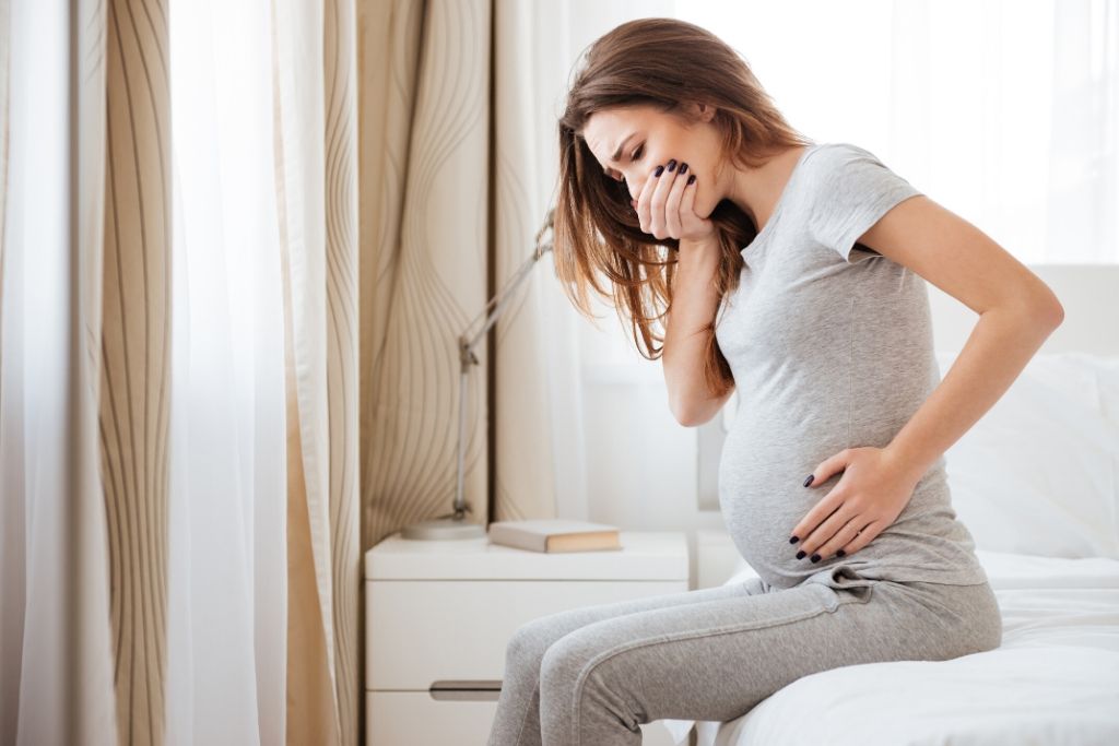 How to Deal With Third Trimester Nausea and Morning Sickness in Late Pregnancy
