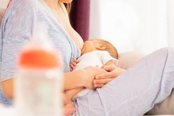 Tips for Transitioning from Breastfeeding to Bottle-Feeding